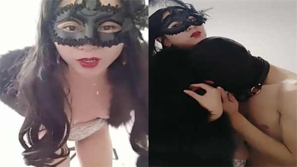 黑丝御姐火辣热舞，扭腰摆臀撩到你欲火焚身！